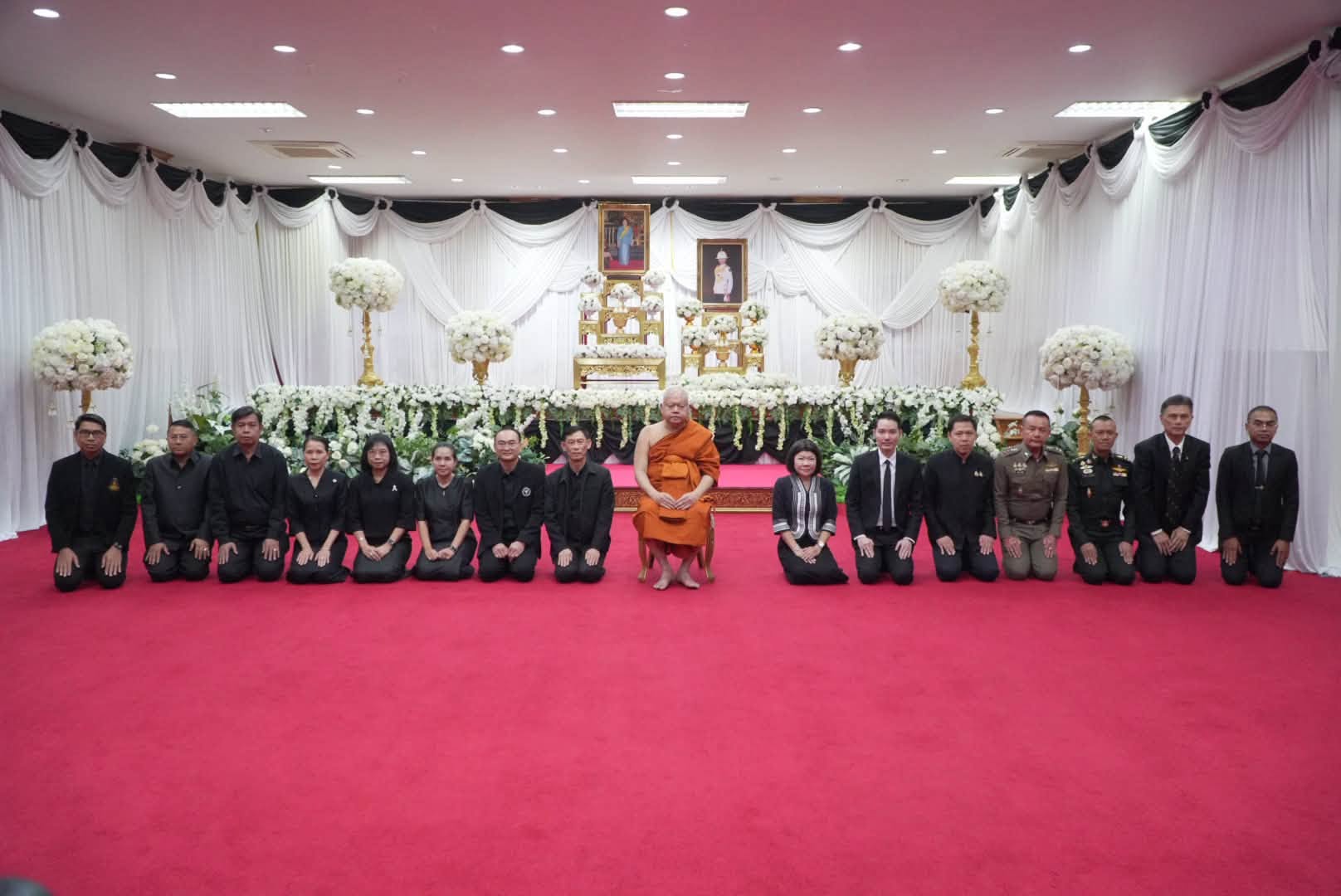 จังหวัดฉะเชิงเทรา น้อมรวมดวงใจประกอบพิธีบำเพ็ญกุศลสวดพระอภิธรรม ถวายพระราชกุศลแด่สมเด็จพระนางเจ้าสิริกิติ์ พระบรมราชินีนาถ พระบรมราชชนนีพันปีหลวง และถวายพระกุศลแด่สมเด็จพระเจ้าลูกเธอ เจ้าฟ้าพัชรกิติยาภาฯ ด้วยสำนึกในพระมหากรุณาธิคุณและพระกรุณาธิคุณอย่างหาที่สุดมิได้