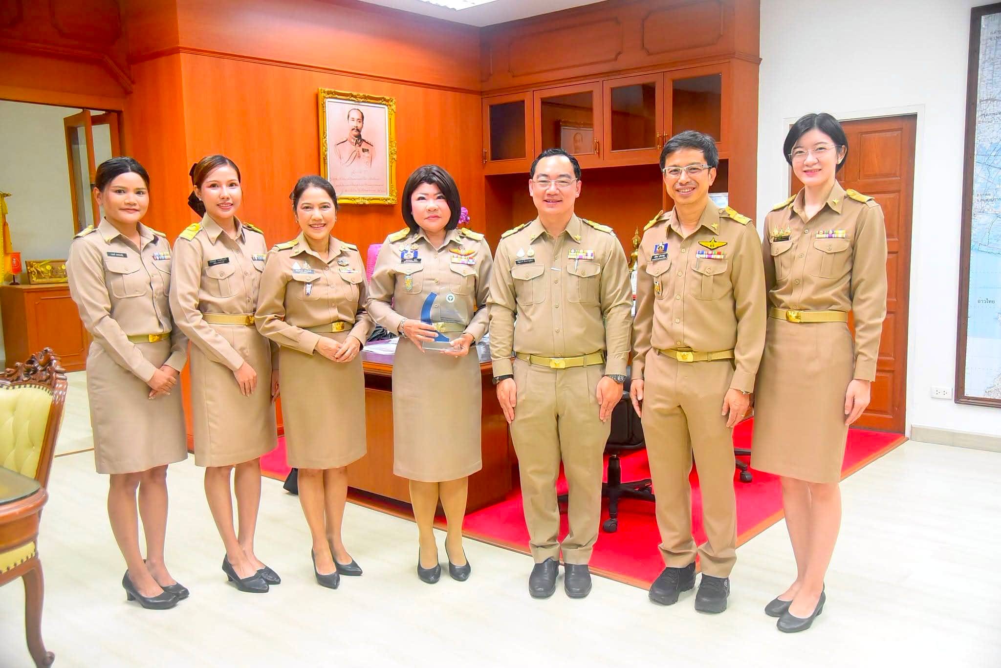 ผู้ว่าฯ ฉะเชิงเทรา รับมอบโล่เกียรติยศ &ldquo;ผู้บริหารดีเด่น&rdquo; ด้านการจัดการโรคติดต่อนำโดยแมลง ตอกย้ำความเป็นเลิศด้านสุขภาพ