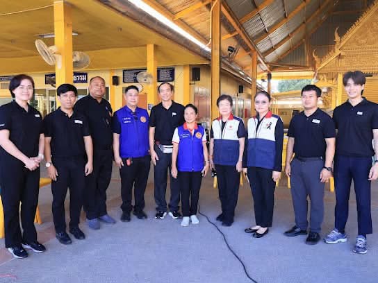 สภากาชาดไทยผนึกกำลังอาสาสมัคร ฟื้นฟูบ้านหลังน้ำลดที่บางคล้า ระดมทีมช่างซ่อมเครื่องใช้ไฟฟ้าฟรี ช่วยประชาชนลดภาระค่าใช้จ่าย